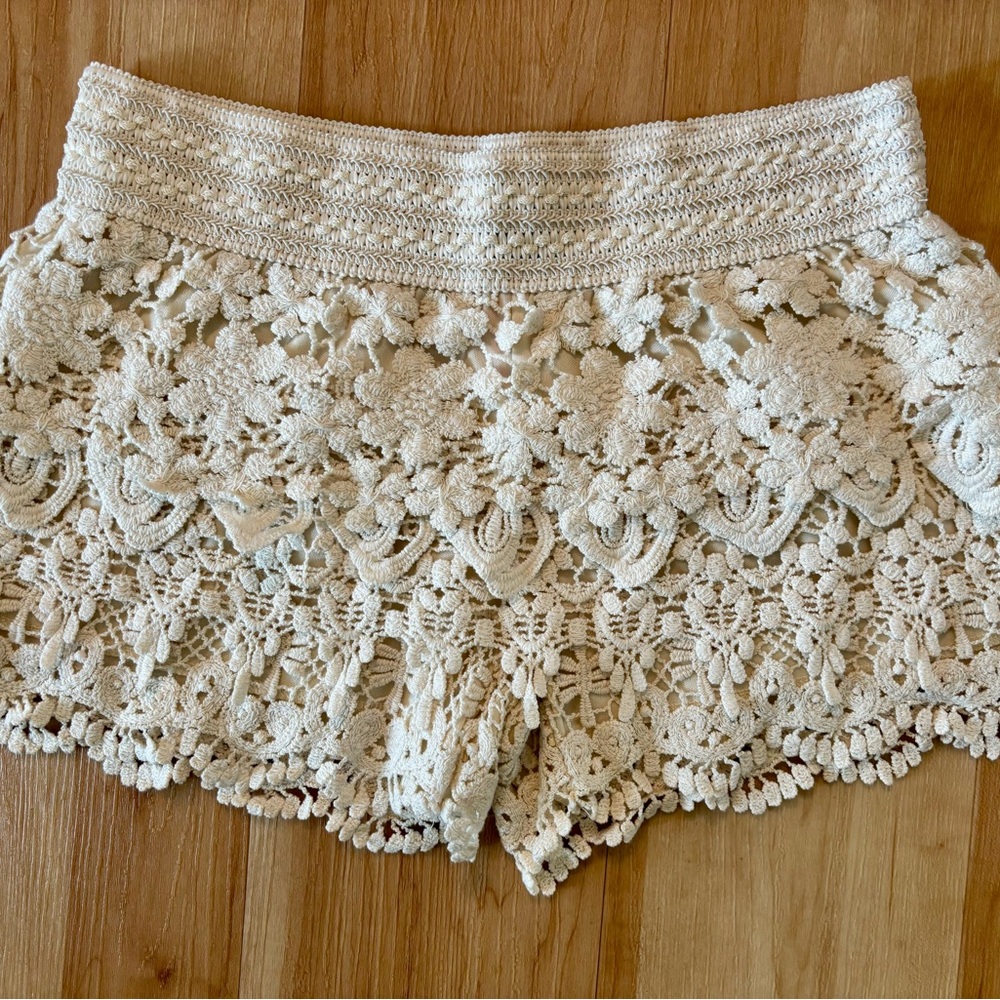 Elegant Cream Lace Women Shorts